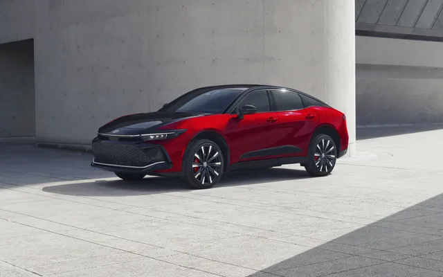 Toyota Crown 2027: noul hibrid THS 5, consum, echipări și prețuri Toyota Crown 2027: noul hibrid THS 5, consum, echipări și prețuri