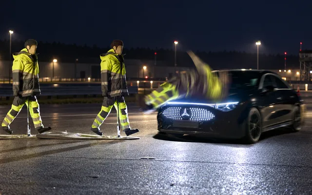 Test ADAC: de ce frânarea automată nu vede mereu pietonii