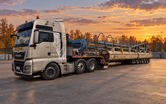 Transporturi de până la 130 de tone: traseele din 4–5 octombrie Transporturi de până la 130 de tone: traseele din 4–5 octombrie