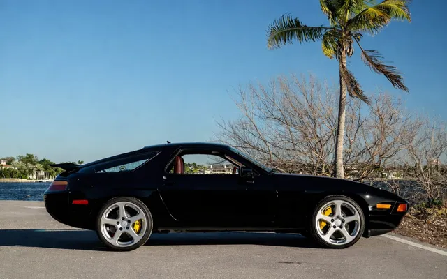 Singurul RUF Porsche 928R la licitație — legenda din 1989