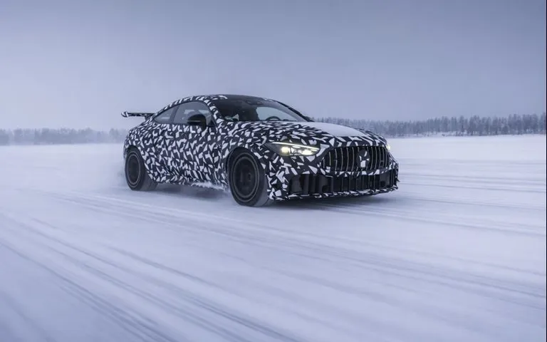 Mercedes-Benz Mythos — noul coupe AMG ultra-lux pentru colecționari