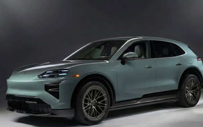 Prezentare Porsche Cayenne Electric 2026: specificații, putere, încărcare și autonomie